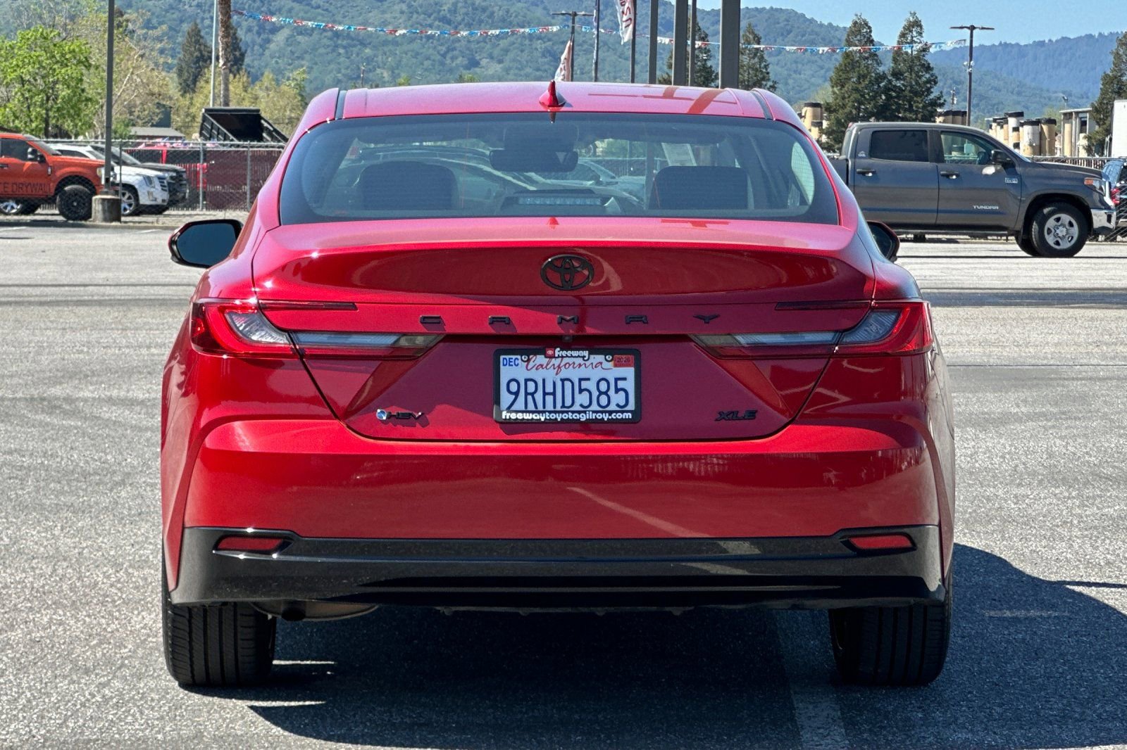Used 2025 Toyota Camry XLE image 5