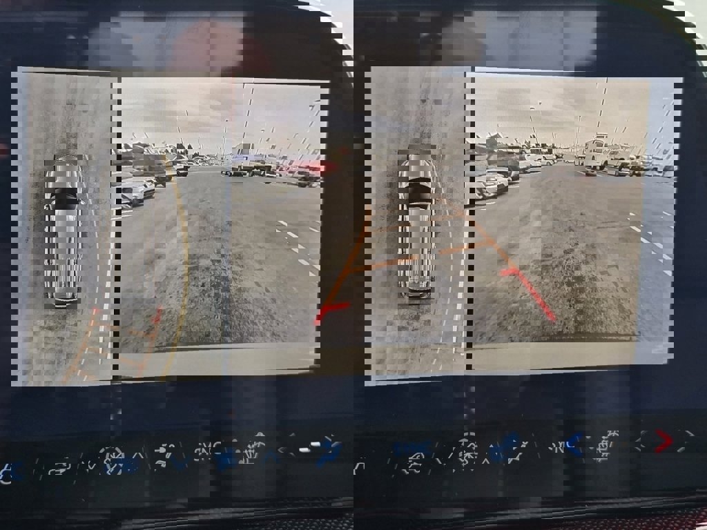 New 2026 Chevrolet Traverse Z71 w/ Enhanced Driving Package image 4