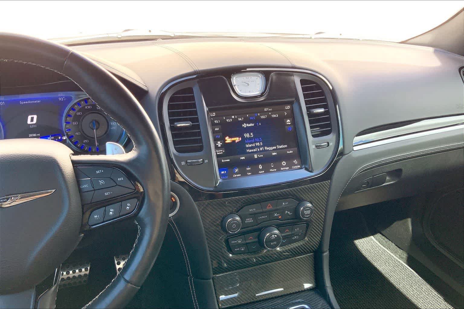 Used 2023 Chrysler 300 C RWD image 15