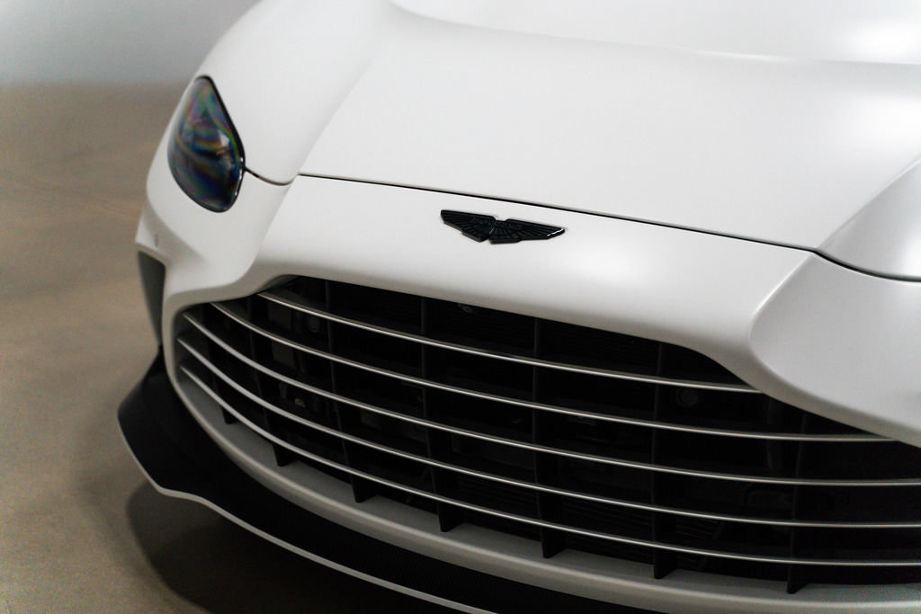 Used 2023 Aston Martin V12 Vantage RWD image 7