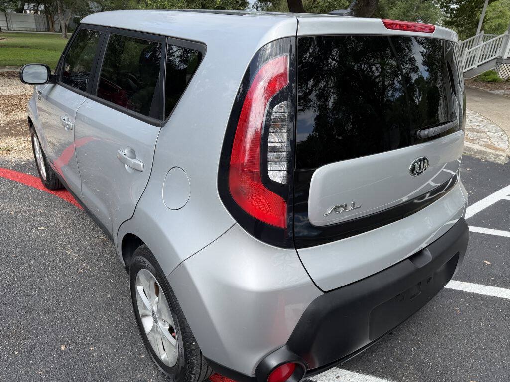 Used 2015 Kia Soul FWD image 3