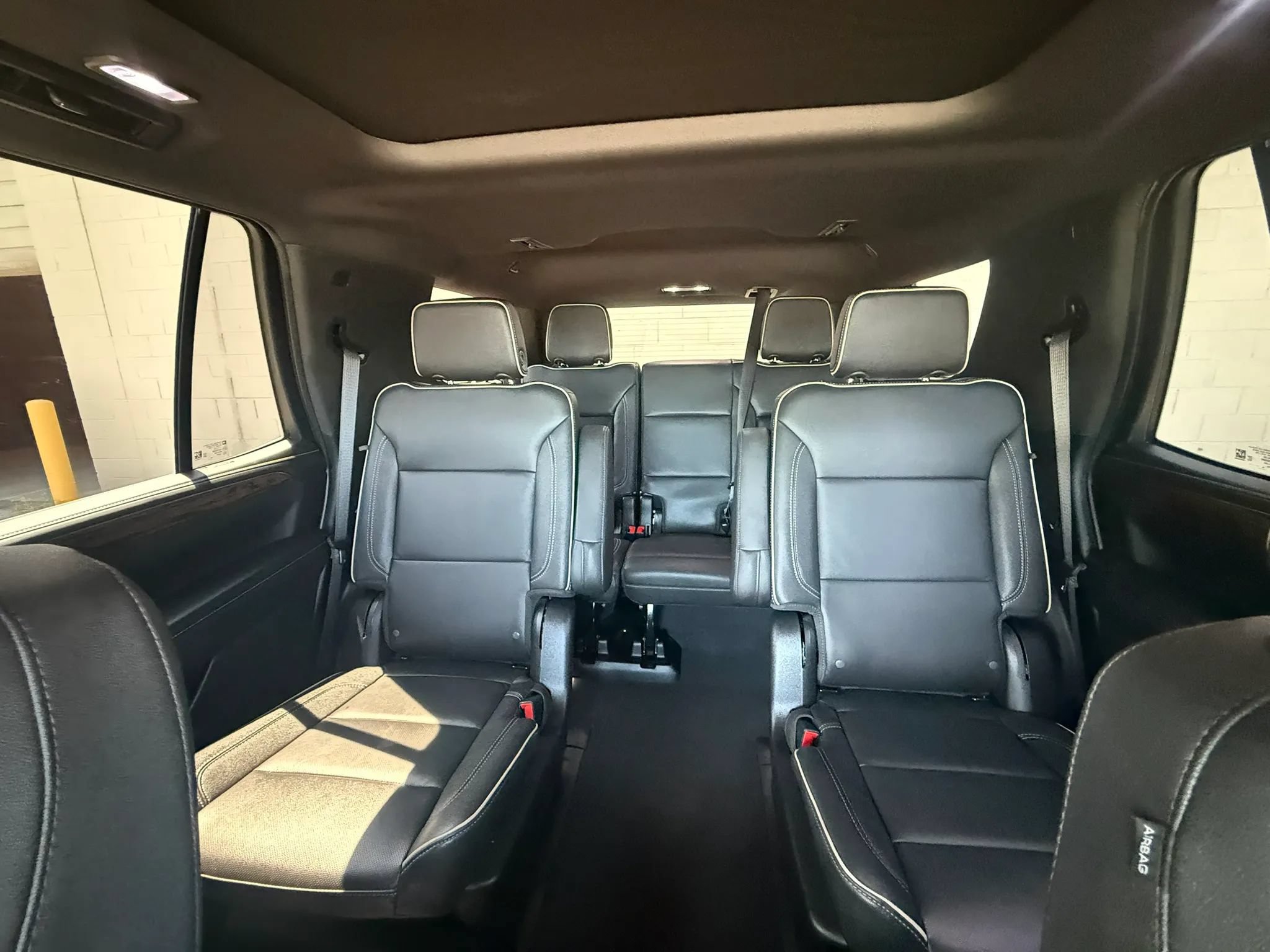Used 2024 Chevrolet Tahoe Premier AWD/4WD image 24