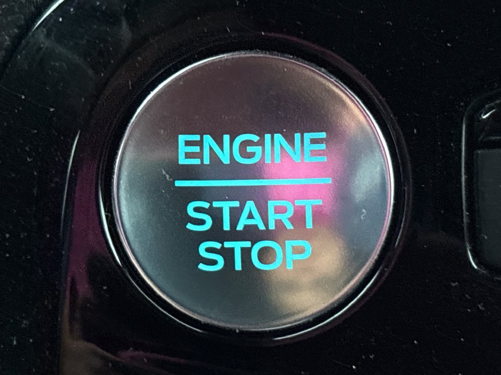 Certified 2023 Ford Escape ST-Line Elite AWD/4WD image 4