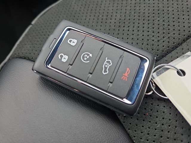 New 2025 Jeep Grand Cherokee Altitude AWD/4WD image 29