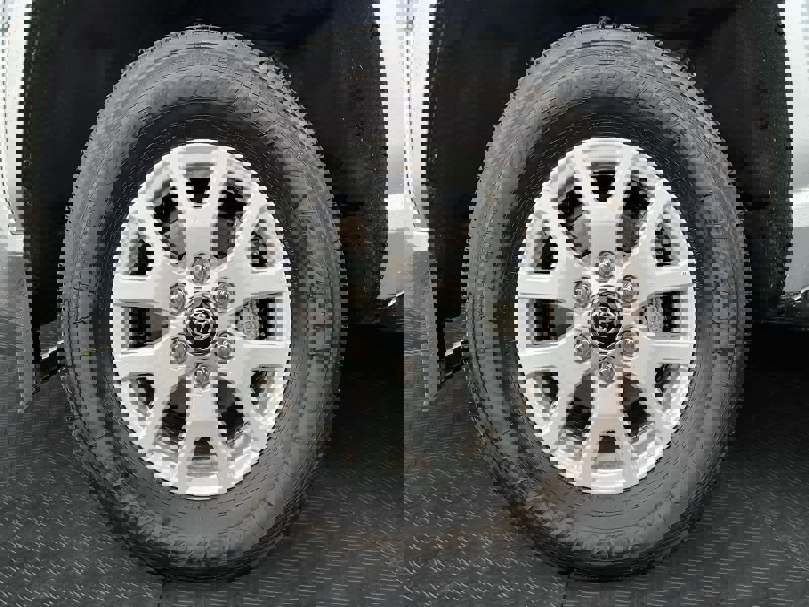 Used 2024 Toyota Tacoma SR5 AWD/4WD image 13