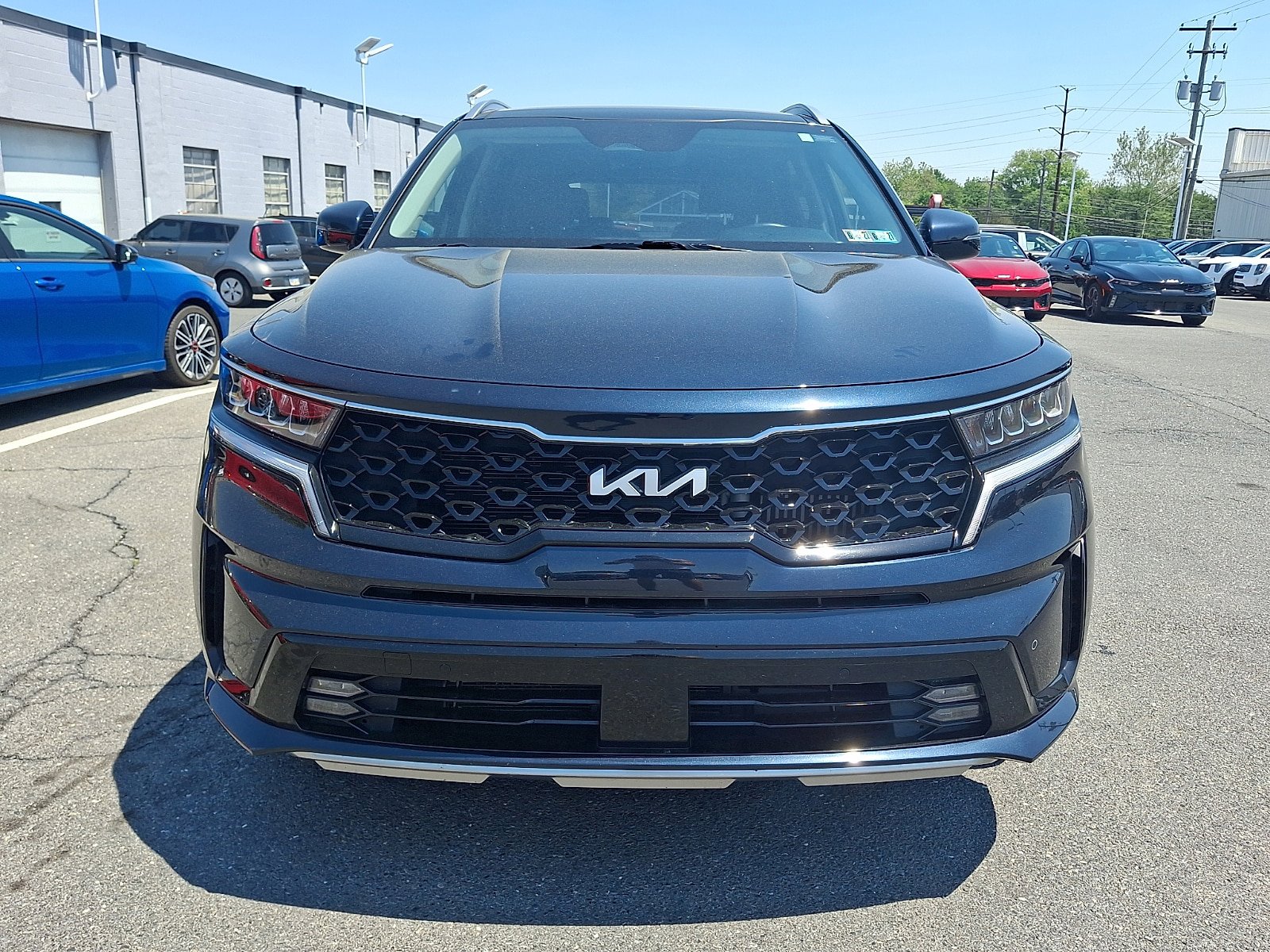Used 2023 Kia Sorento EX w/ Panoramic Sunroof Package AWD/4WD image 2