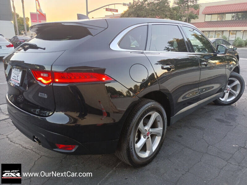 Used 2020 Jaguar F-PACE Premium image 10