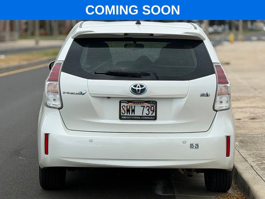 Used 2016 Toyota Prius V Five FWD image 4