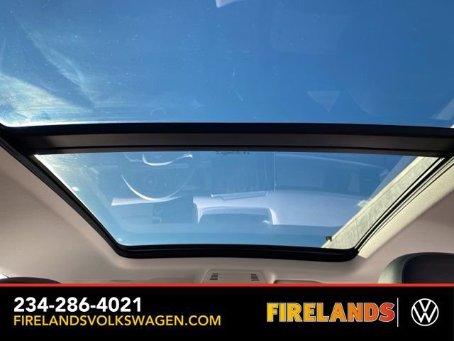 New 2025 Volkswagen Tiguan SE image 58