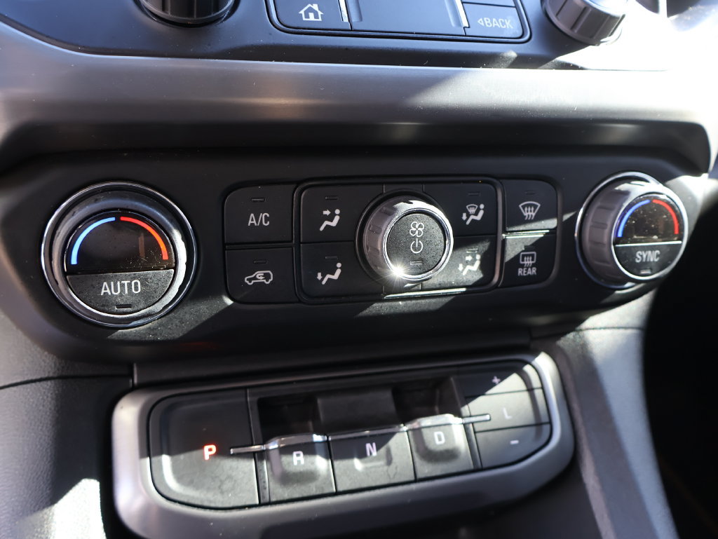 Used 2023 GMC Acadia AT4 w/ Technology Package AWD/4WD image 25