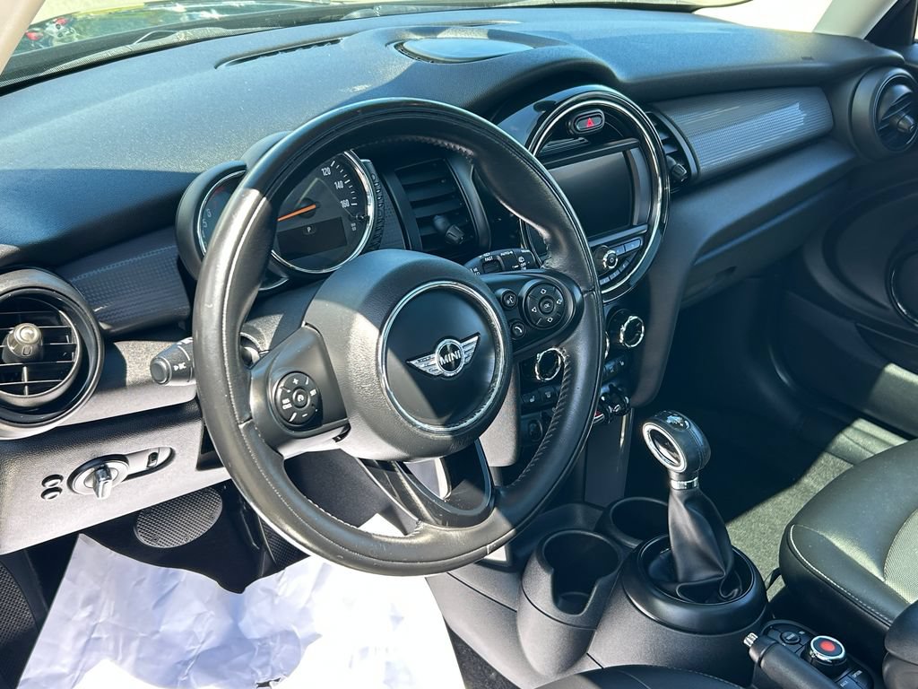 Used 2017 MINI Cooper 2-Door Hardtop FWD image 13
