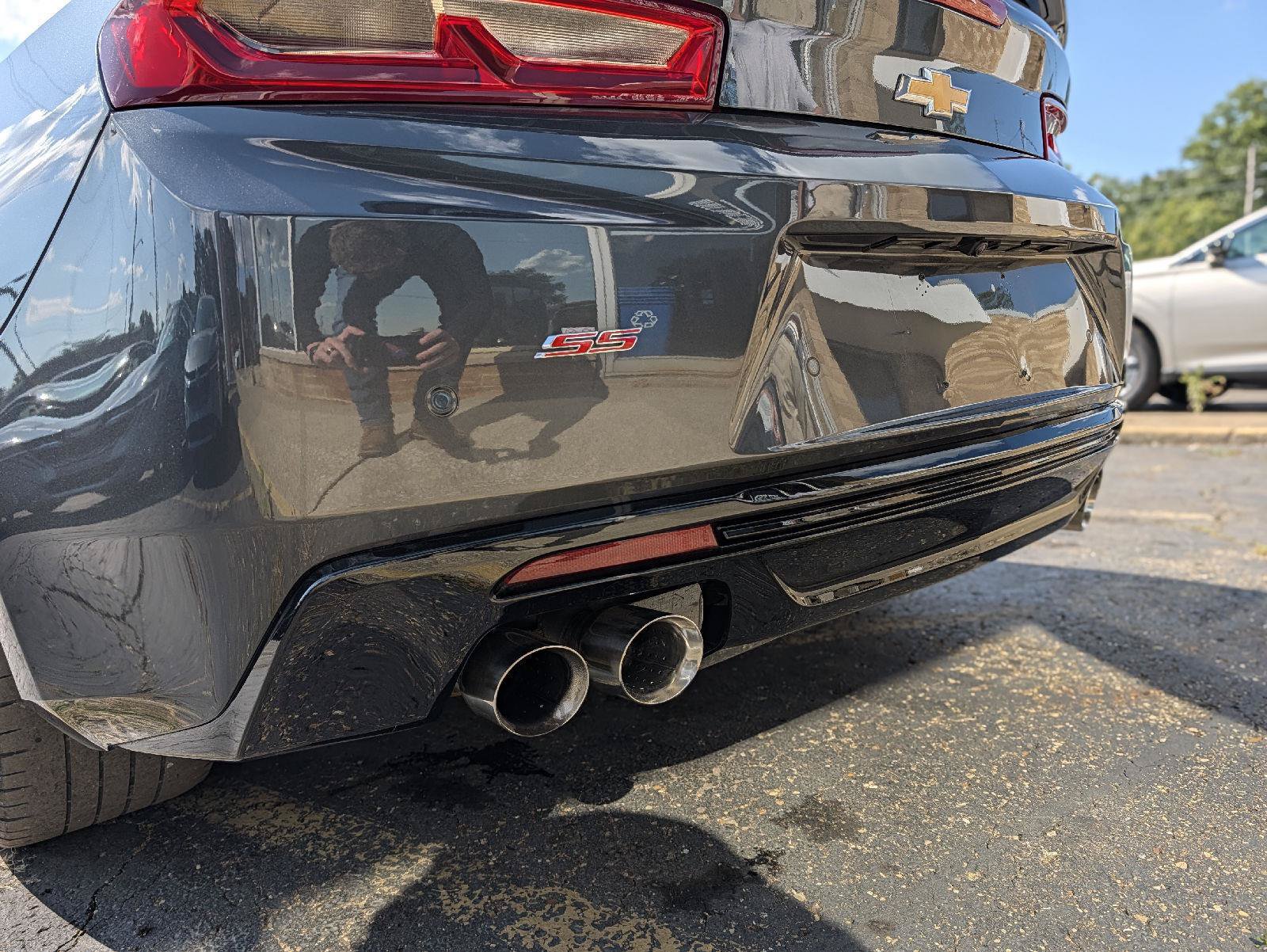Used 2018 Chevrolet Camaro SS RWD image 19