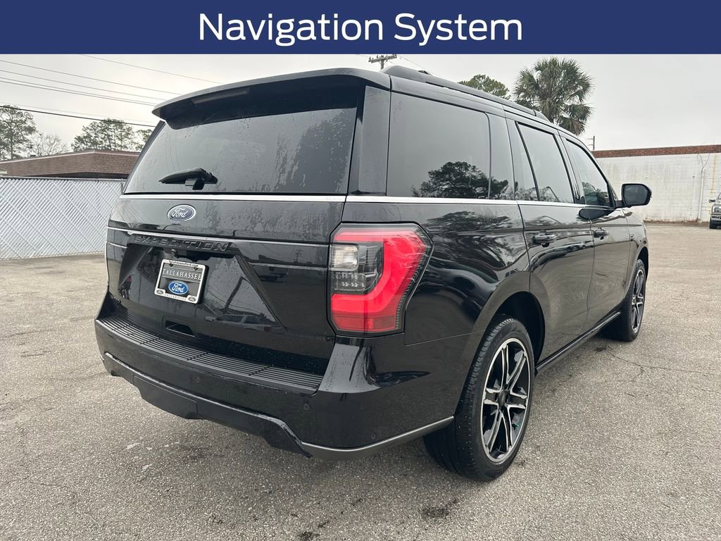Used 2021 Ford Expedition Limited image 4