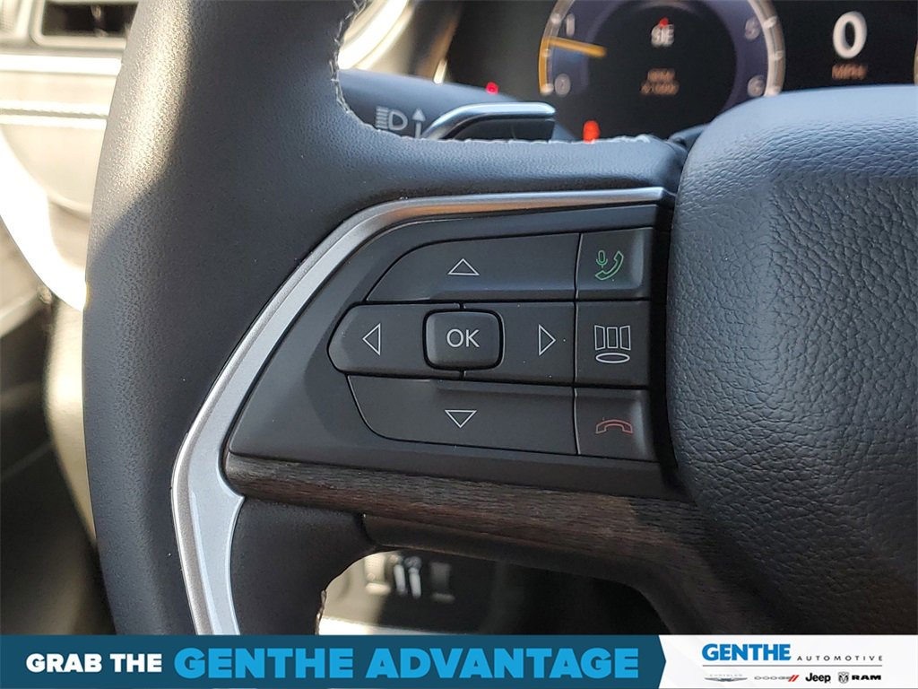 Certified 2024 Jeep Grand Cherokee Limited image 16