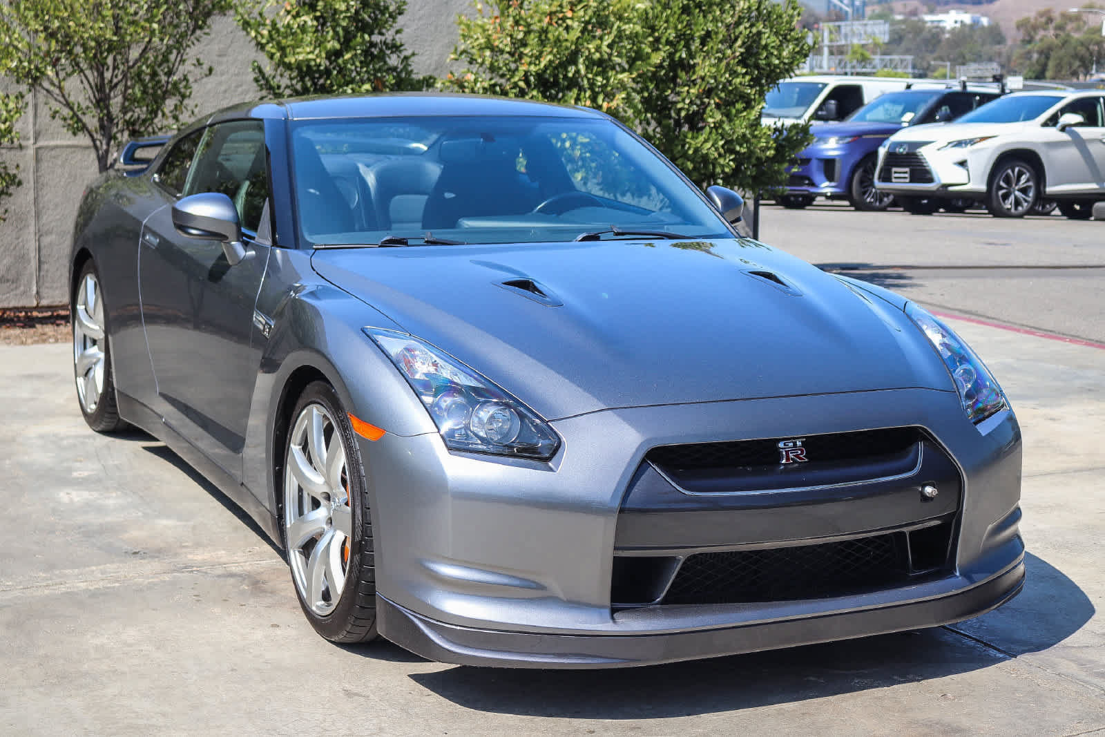 Used 2009 Nissan GT-R Premium AWD/4WD image 3