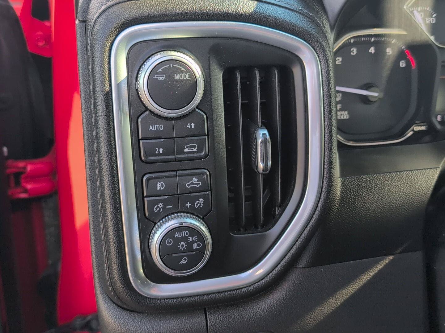 Used 2020 GMC Sierra 1500 SLT w/ SLT Premium Plus Package AWD/4WD image 19