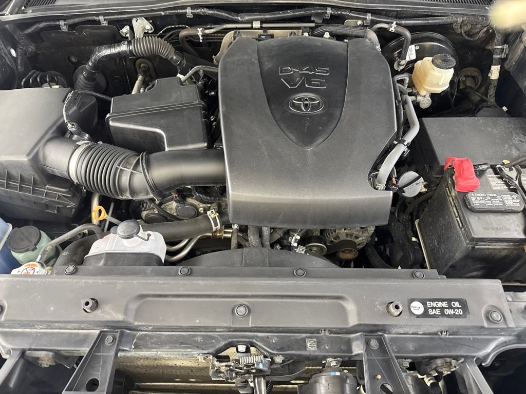 Used 2019 Toyota Tacoma SR5 AWD/4WD image 22