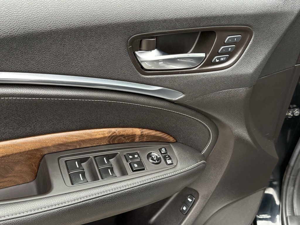 Used 2020 Acura MDX w/ Technology Package image 13