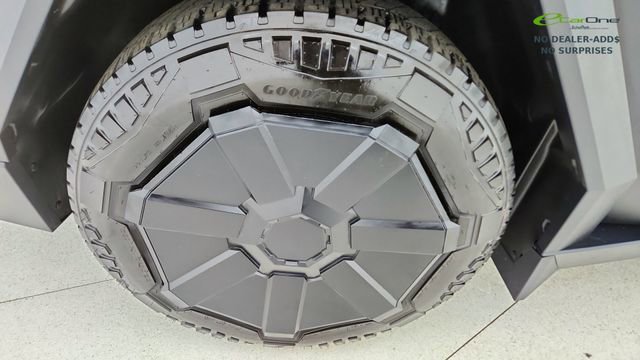 Used 2024 Tesla Cybertruck AWD Crew Cab image 54