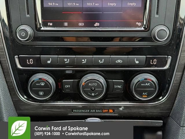 Used 2017 Volkswagen Passat 1.8T SE FWD image 29