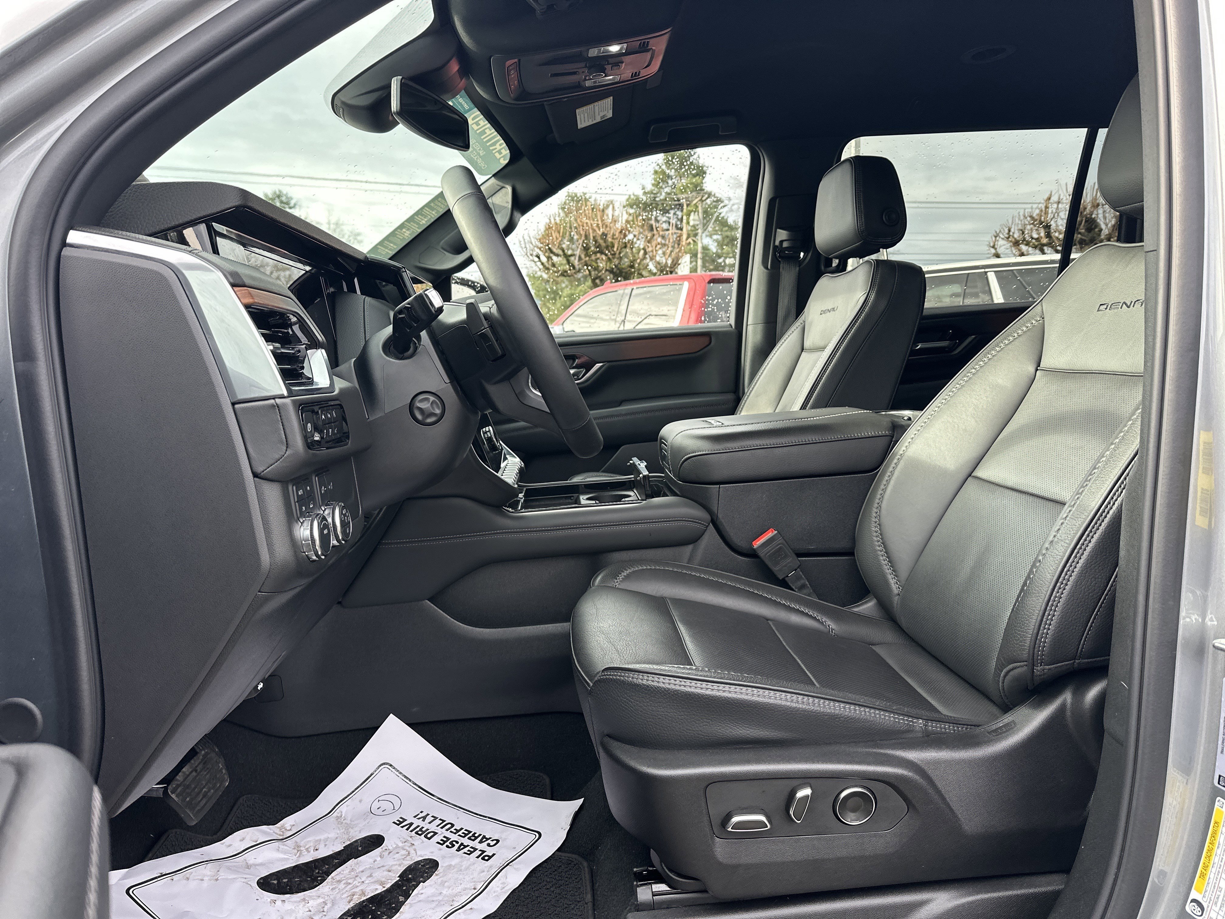 Certified 2025 GMC Yukon XL Denali image 10