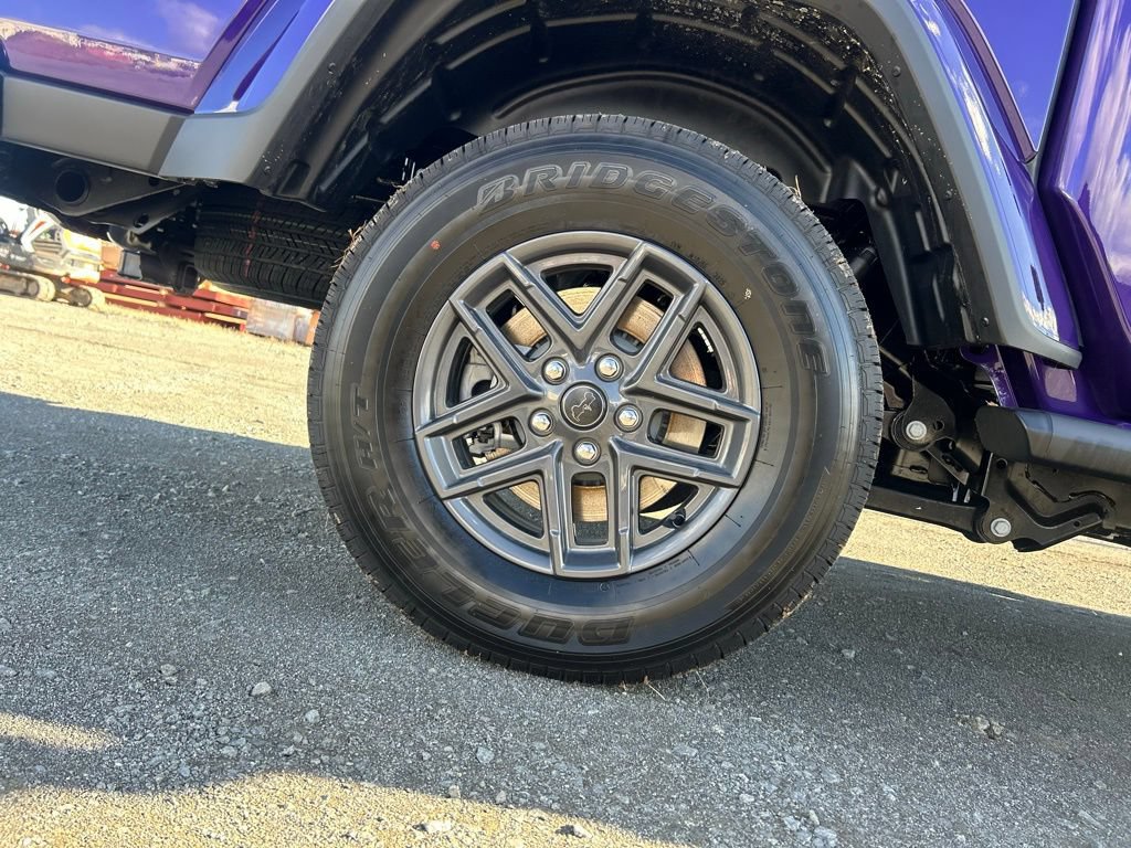 New 2026 Jeep Gladiator Sport AWD/4WD image 24