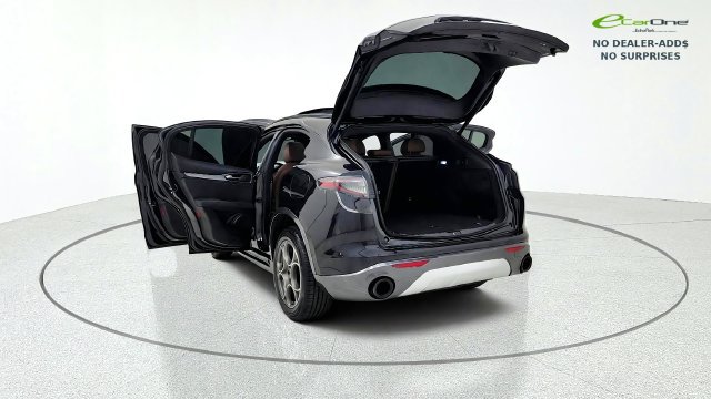 Used 2024 Alfa Romeo Stelvio Ti AWD/4WD image 16