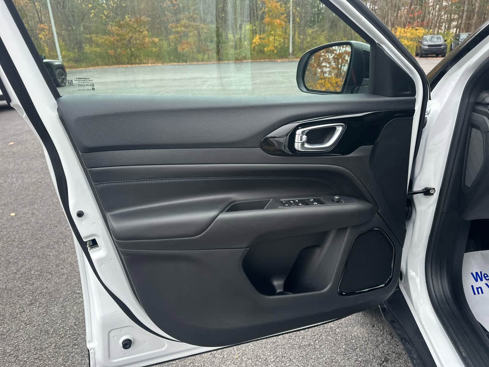 New 2026 Jeep Compass Limited AWD/4WD image 16