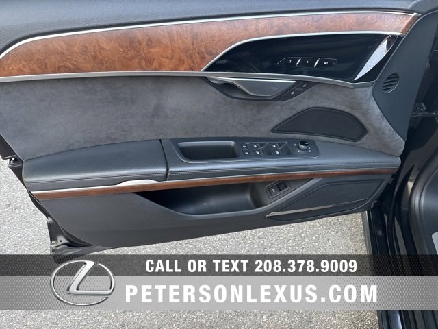 Used 2021 Audi A8 L 4.0T w/ Executive Plus Package image 22