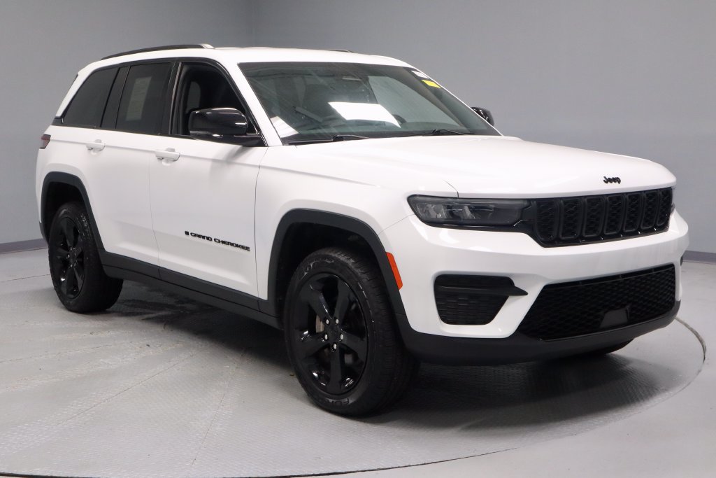 Used 2024 Jeep Grand Cherokee Altitude