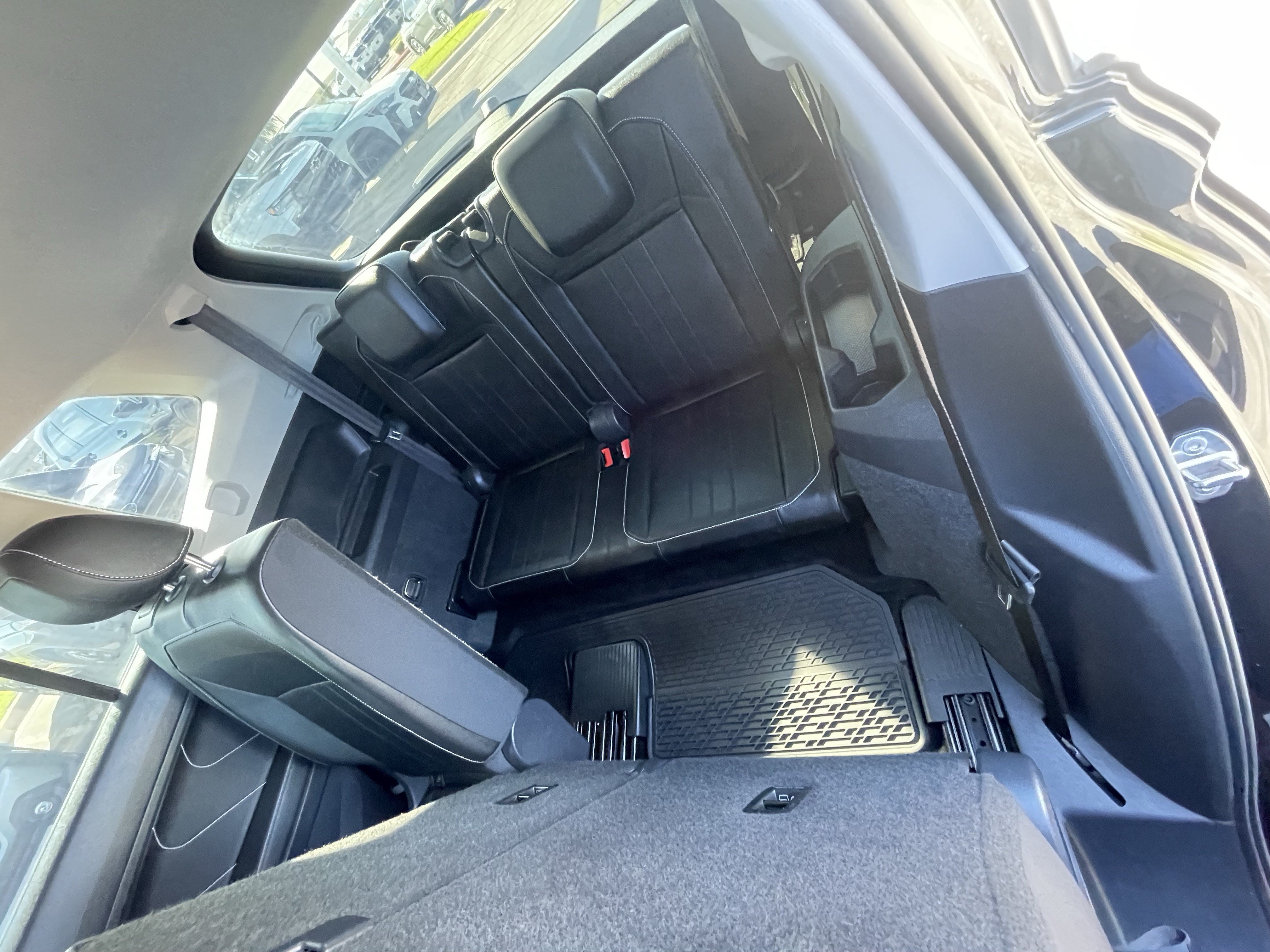 Used 2023 Volkswagen Tiguan SE FWD image 20