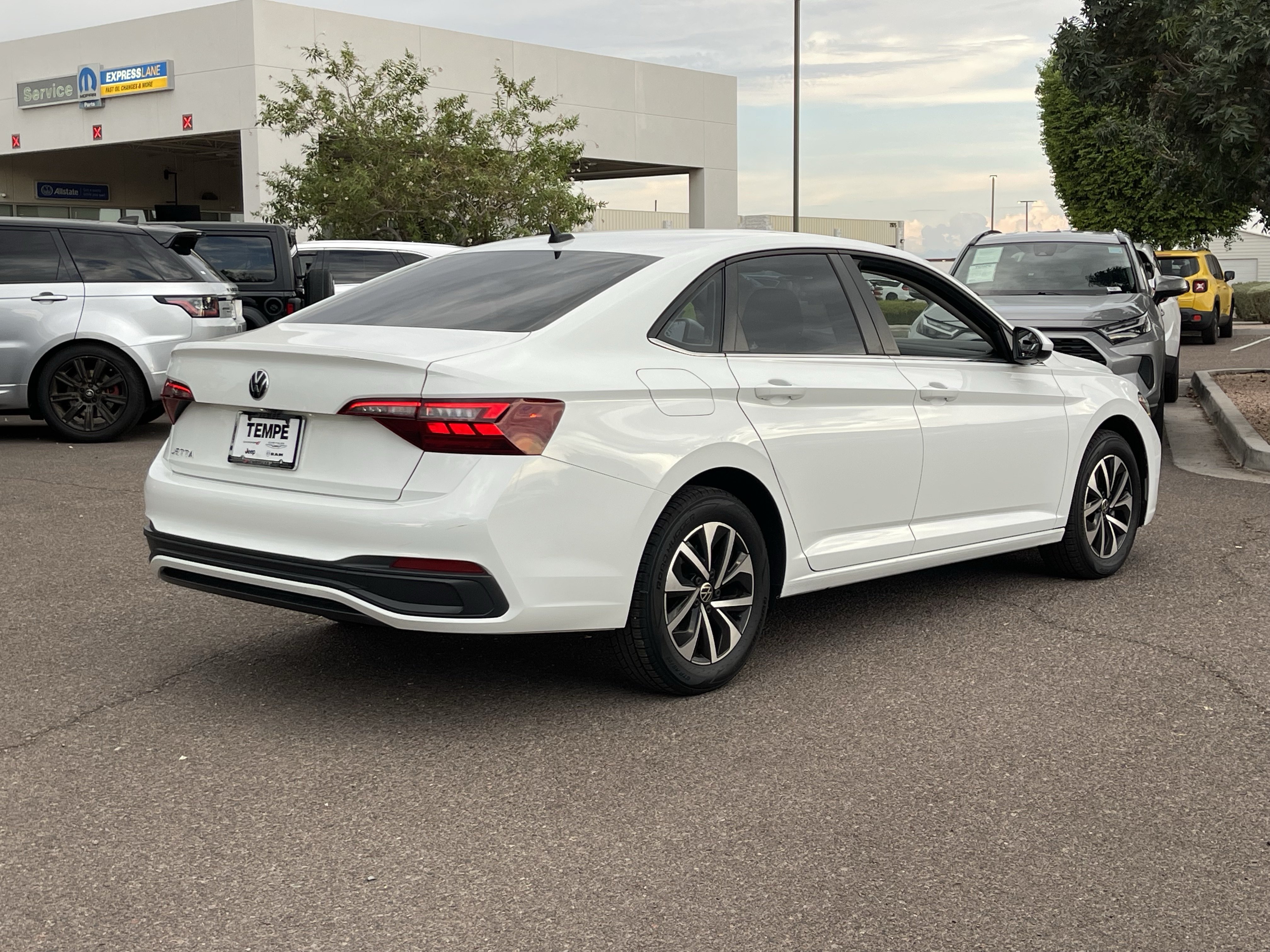 Used 2023 Volkswagen Jetta S FWD image 5