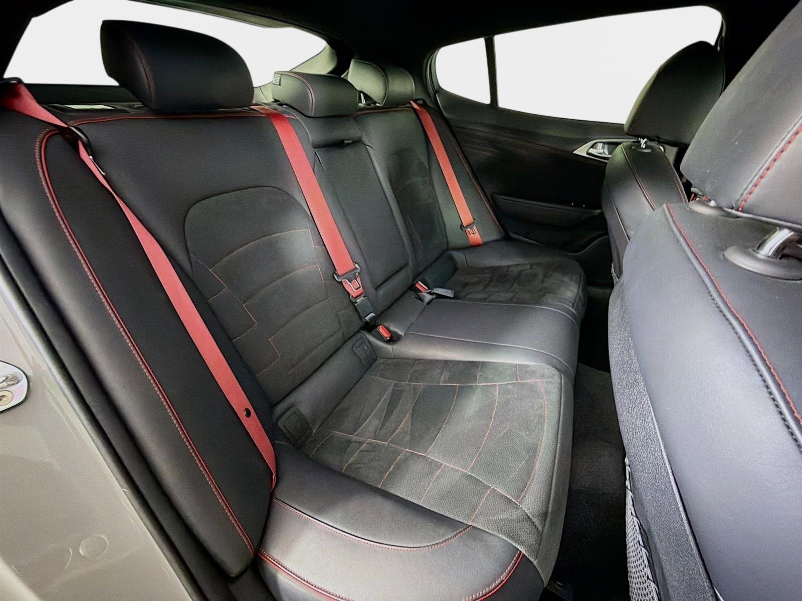 Certified 2023 Kia Stinger GT2 w/ Option Group 015 image 27