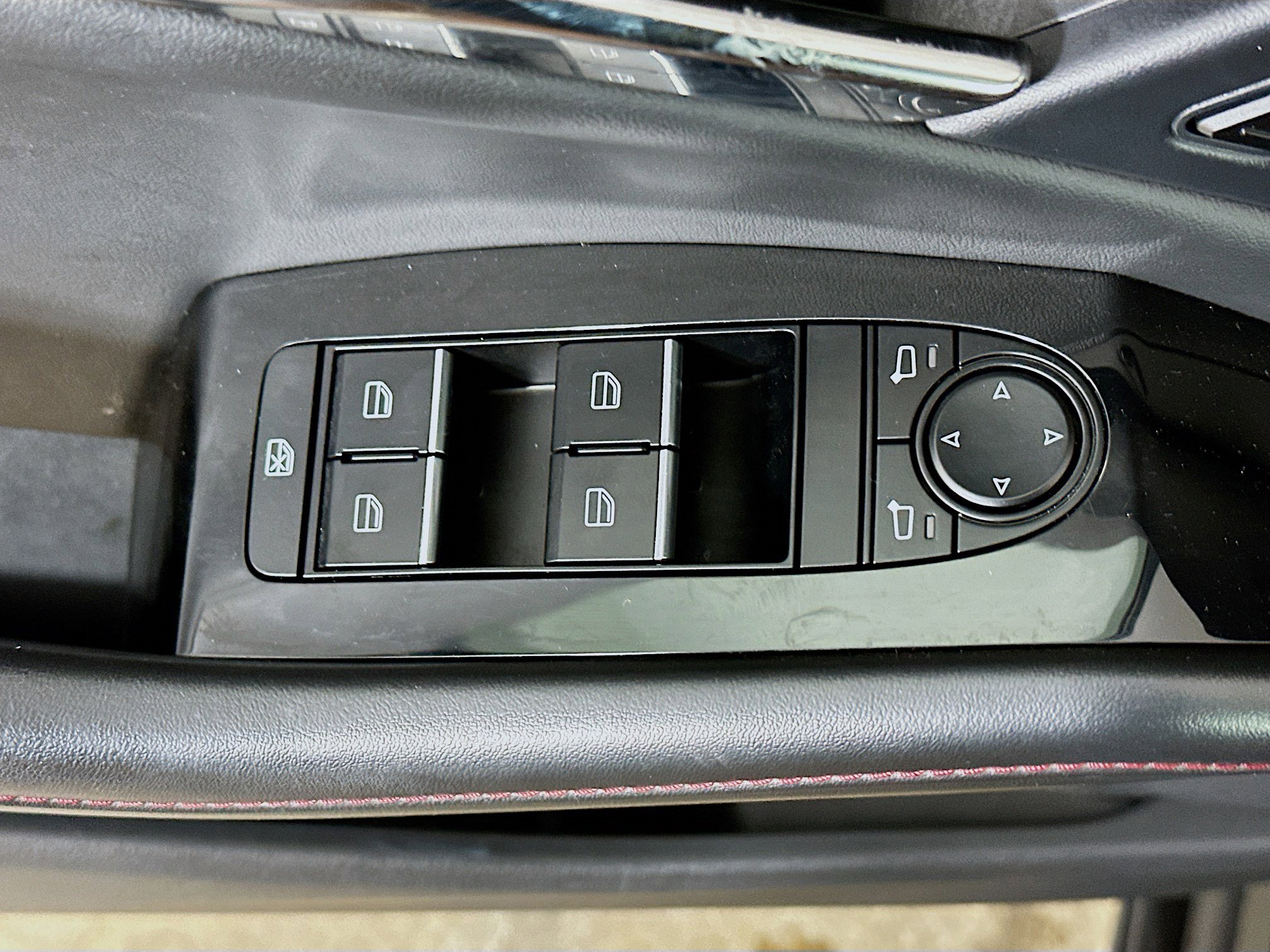 Used 2025 MAZDA CX-30 AWD 2.5 S w/ Preferred Package image 15