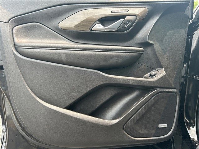 Used 2023 GMC Terrain Denali image 18