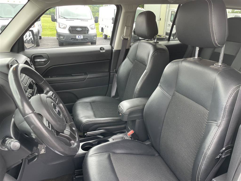 Used 2016 Jeep Patriot Sport w/ Power Value Group FWD image 13