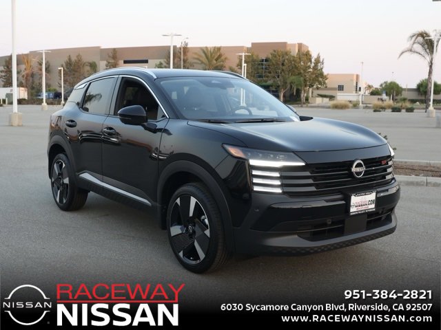 New 2025 Nissan Kicks SR