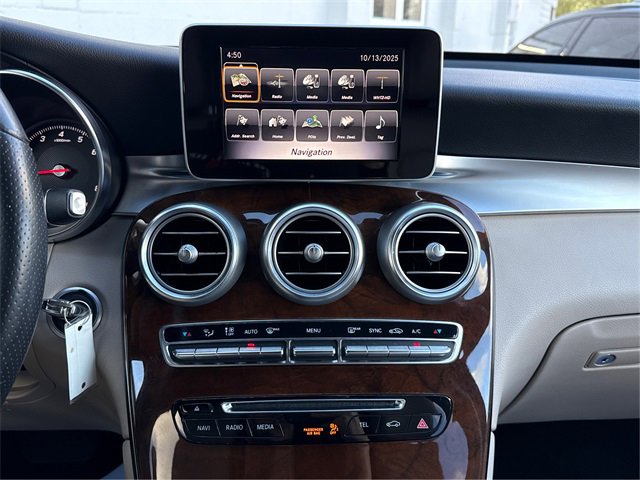 Used 2018 Mercedes-Benz GLC 300 4MATIC w/ Premium Package image 14