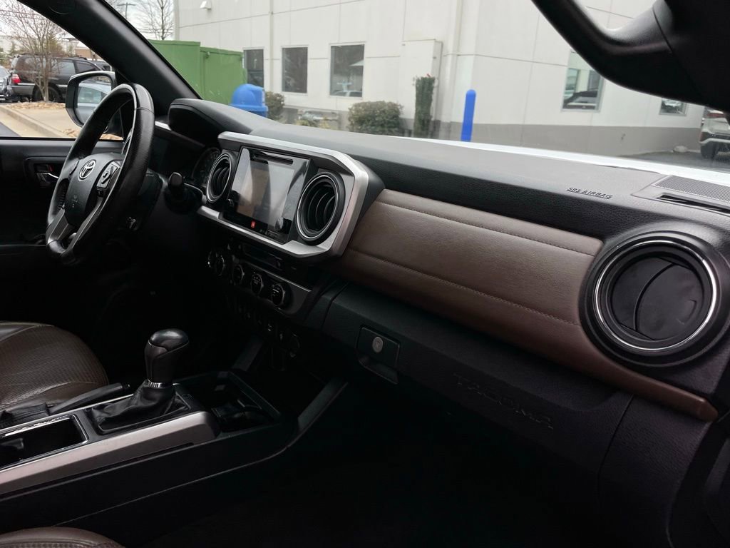 Used 2017 Toyota Tacoma Limited w/ Tow Package image 34