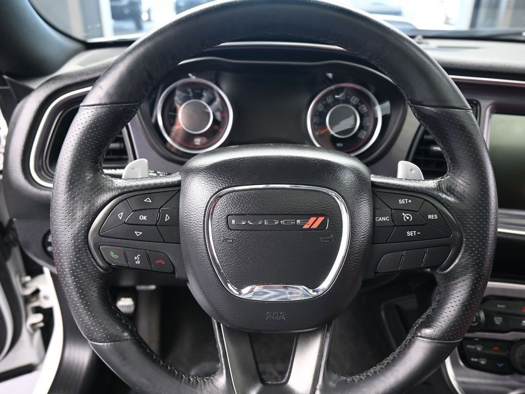 Used 2015 Dodge Challenger R/T Plus image 18