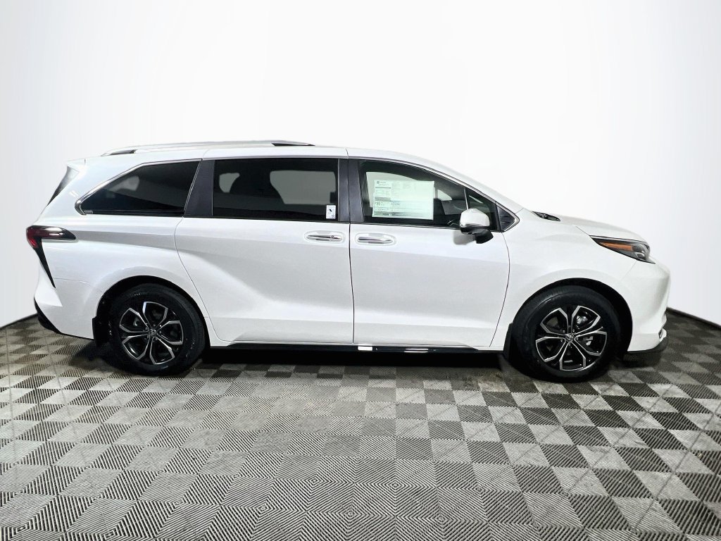 New 2026 Toyota Sienna Platinum AWD/4WD image 8