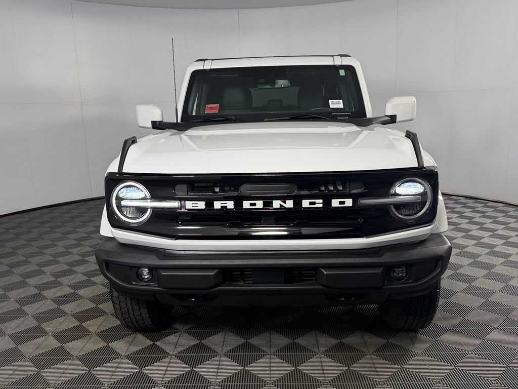 Used 2025 Ford Bronco Outer Banks AWD/4WD image 12