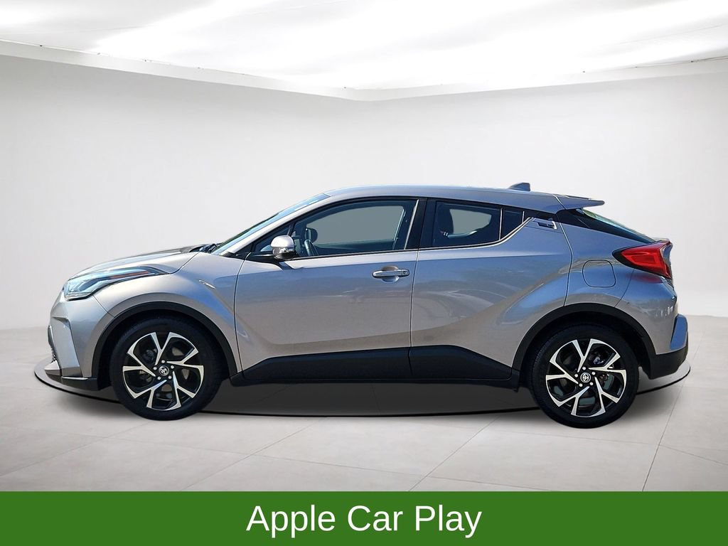 Used 2020 Toyota C-HR XLE FWD image 4
