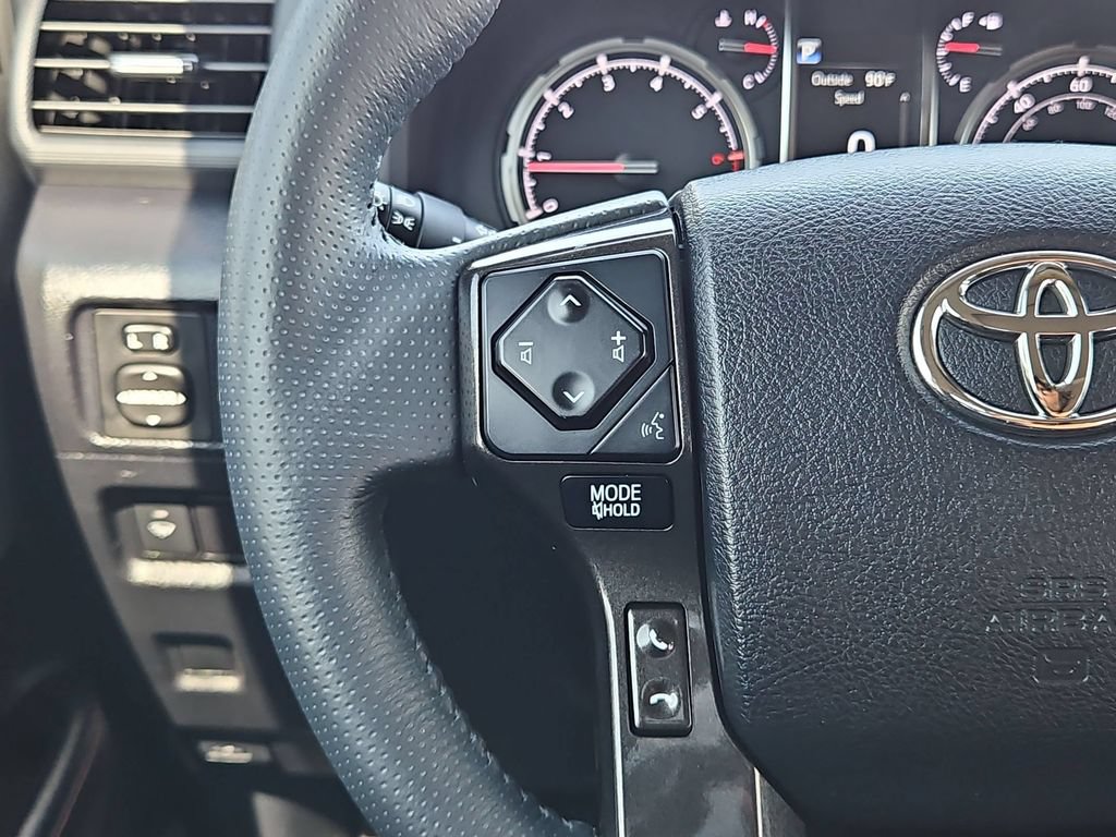 Used 2021 Toyota 4Runner Venture w/ Moonroof Package AWD/4WD image 23