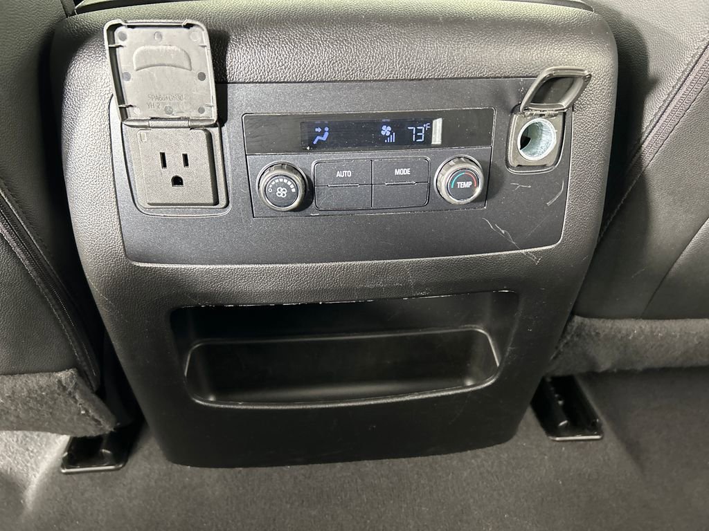 Used 2020 Chevrolet Suburban LT AWD/4WD image 19
