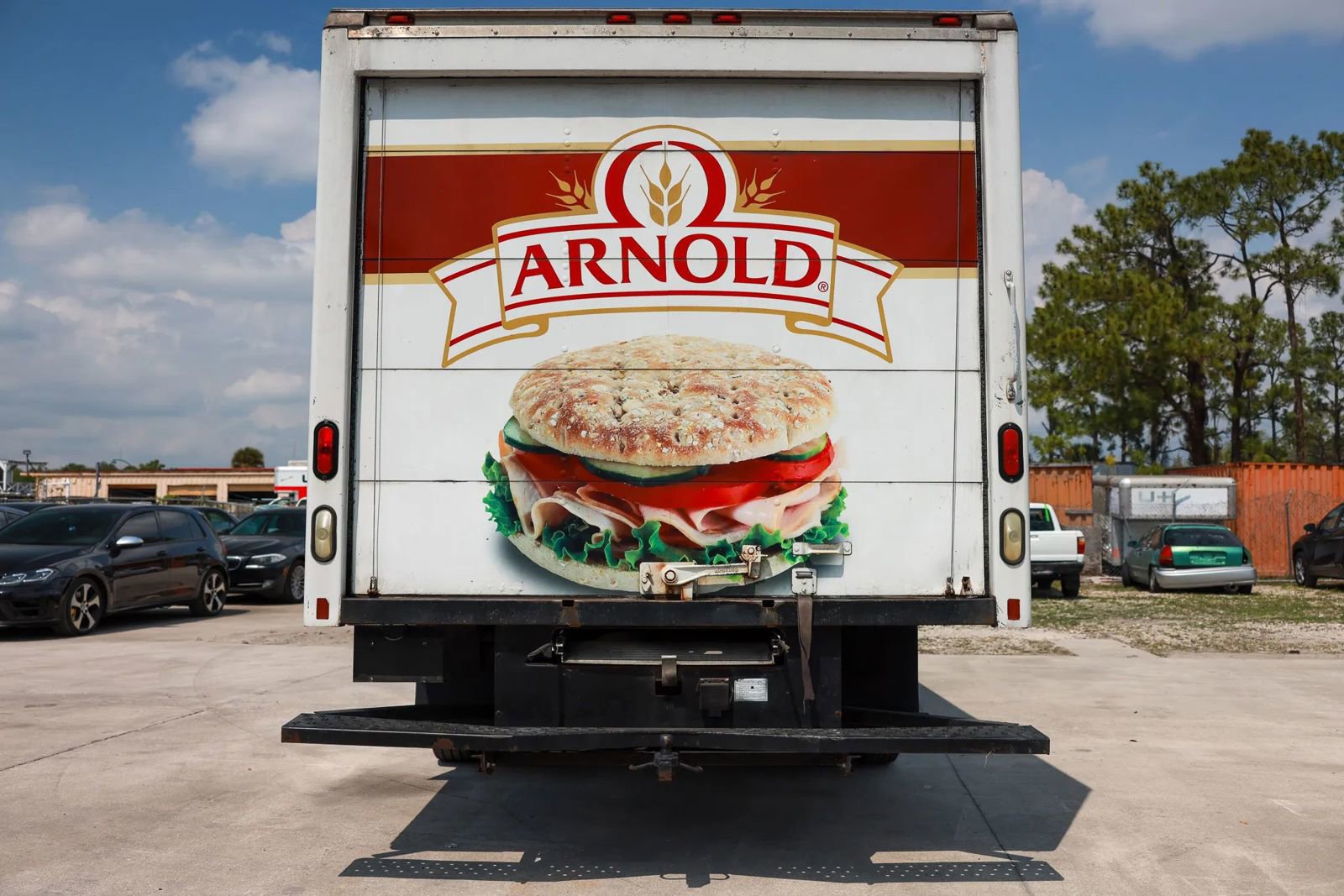 Used 2005 Ford E-350 and Econoline 350 Super Duty image 5