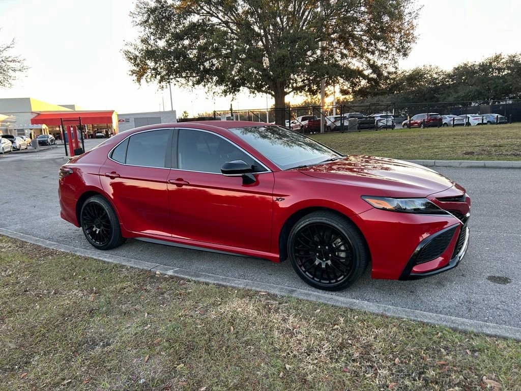 Used 2024 Toyota Camry SE image 7