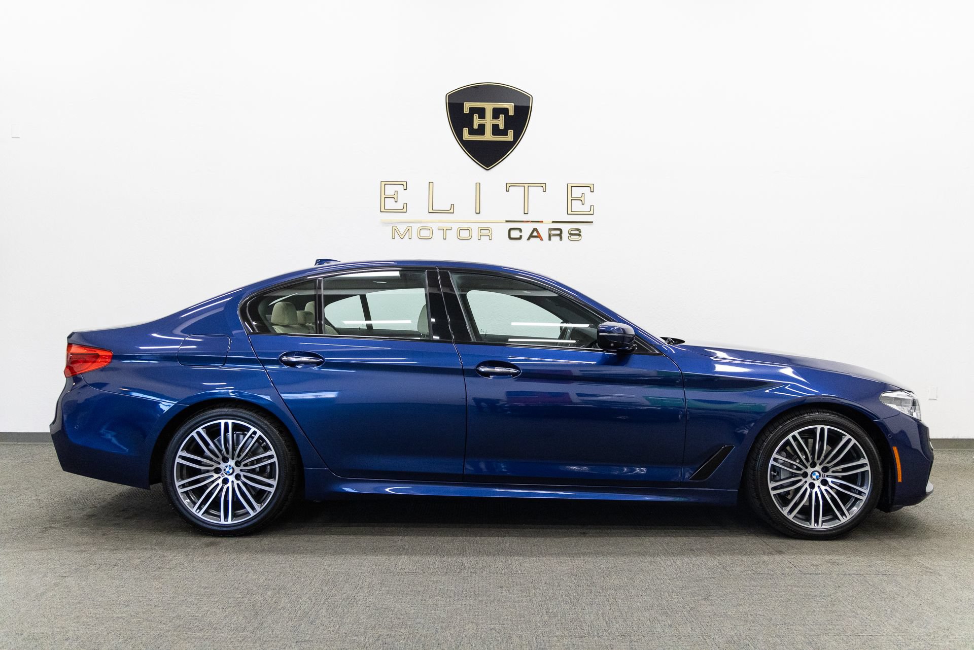 Used 2017 BMW 540i RWD image 10