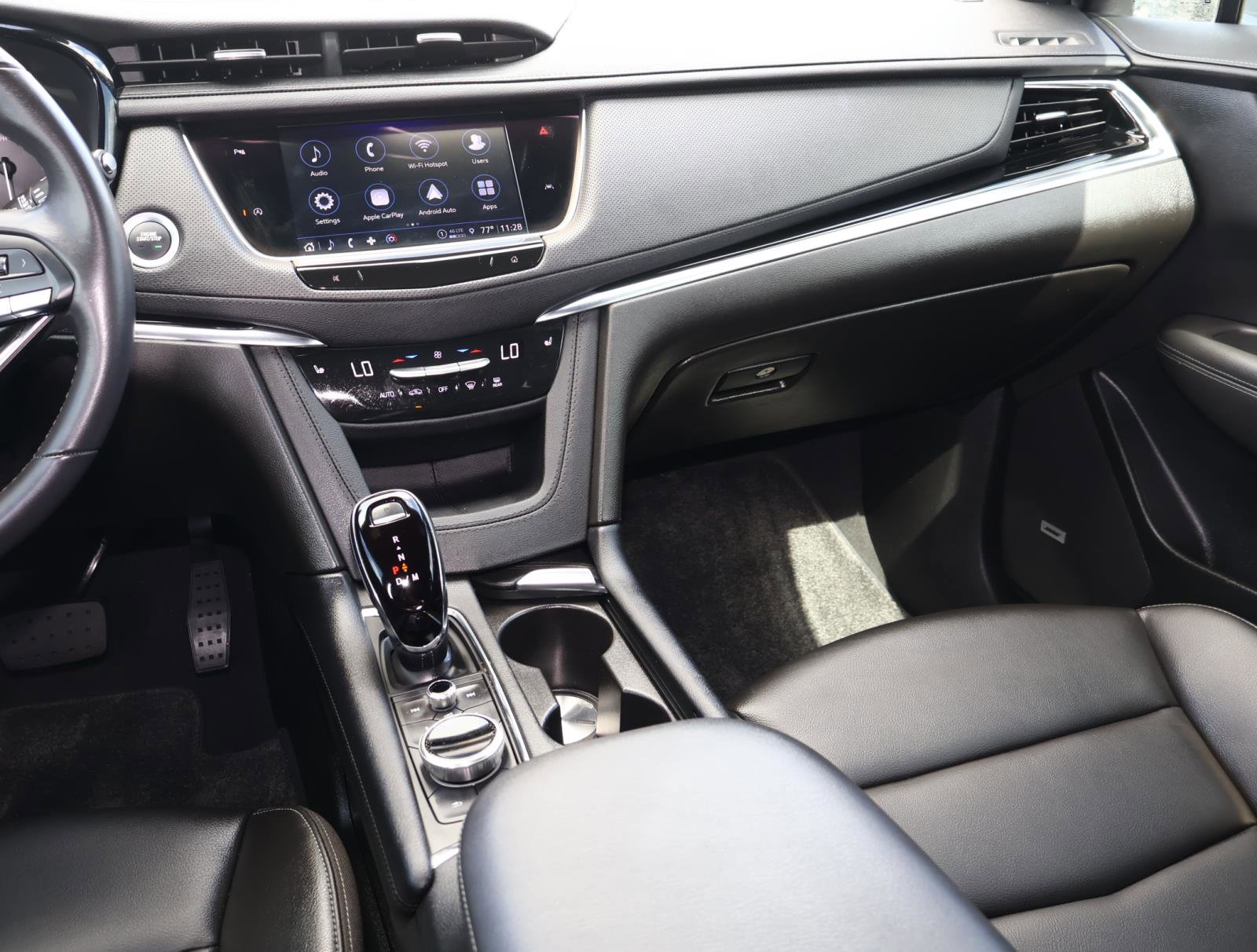 Certified 2024 Cadillac XT6 Luxury FWD image 17