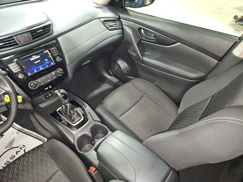 Used 2020 Nissan Rogue S image 25